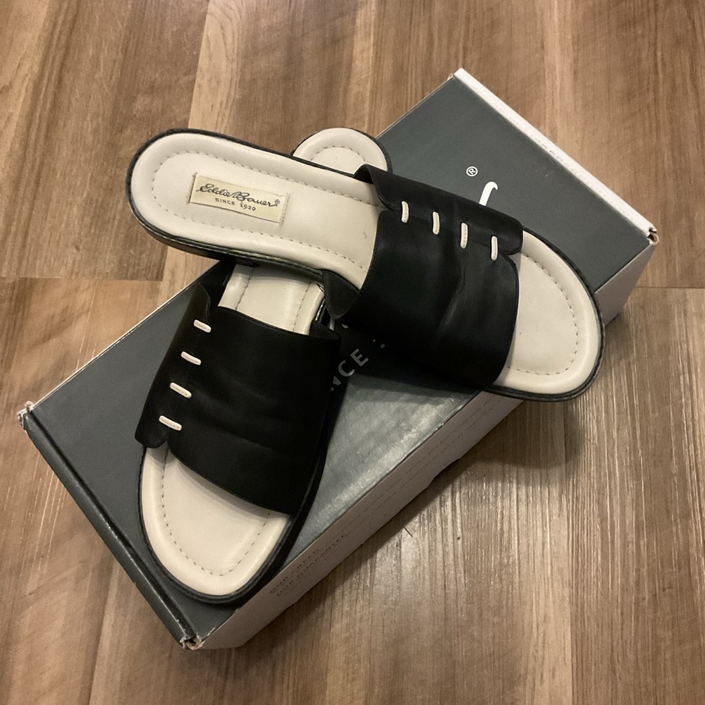Eddie Bauer Women's Sandals in Black and Cream
